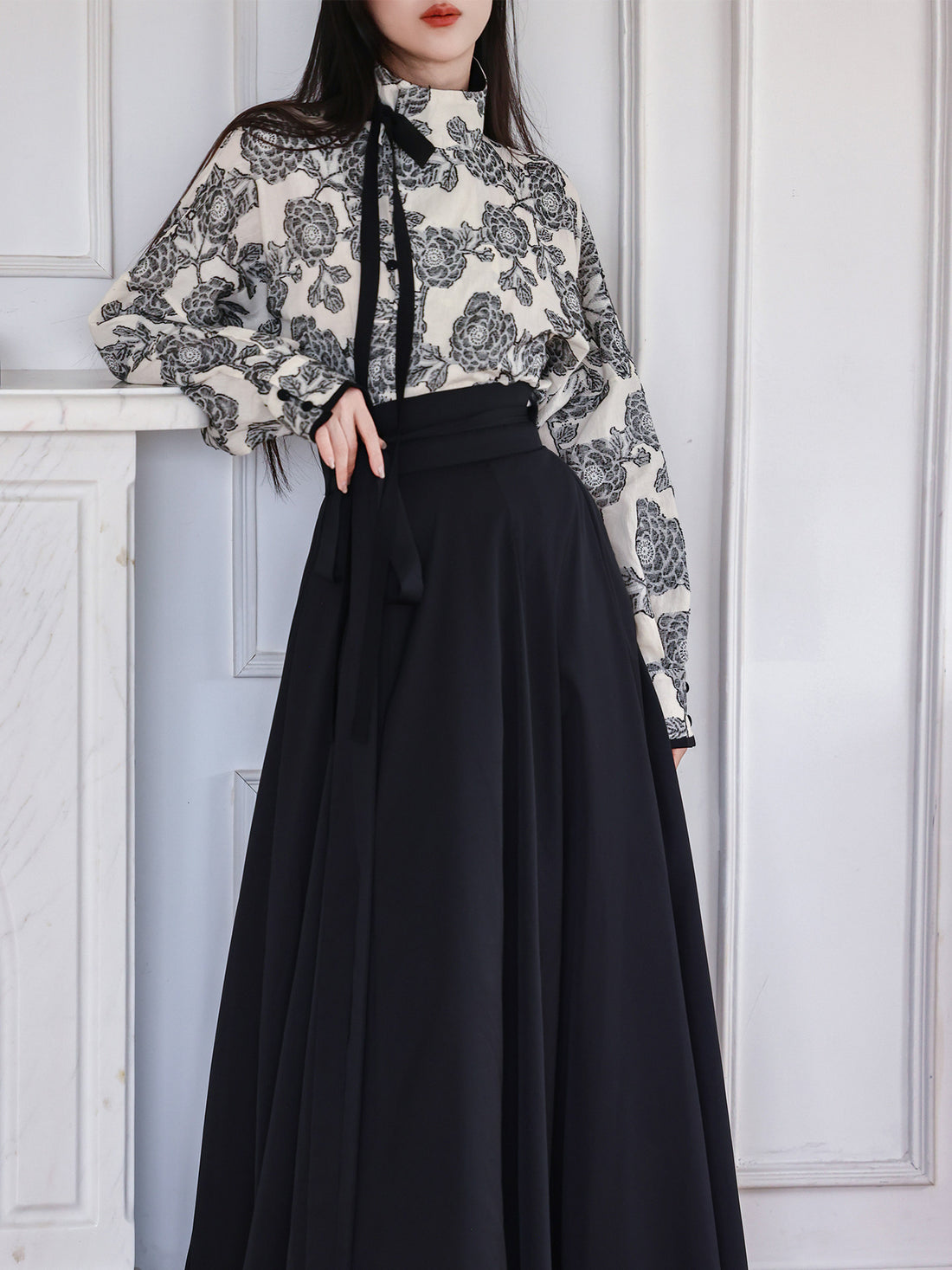 NIMENG [Floral Ink] Orig Tang-Style Poqun Han-Inspired Cotton-Linen High-Collar Shirt S/S Commute Smart Black & White