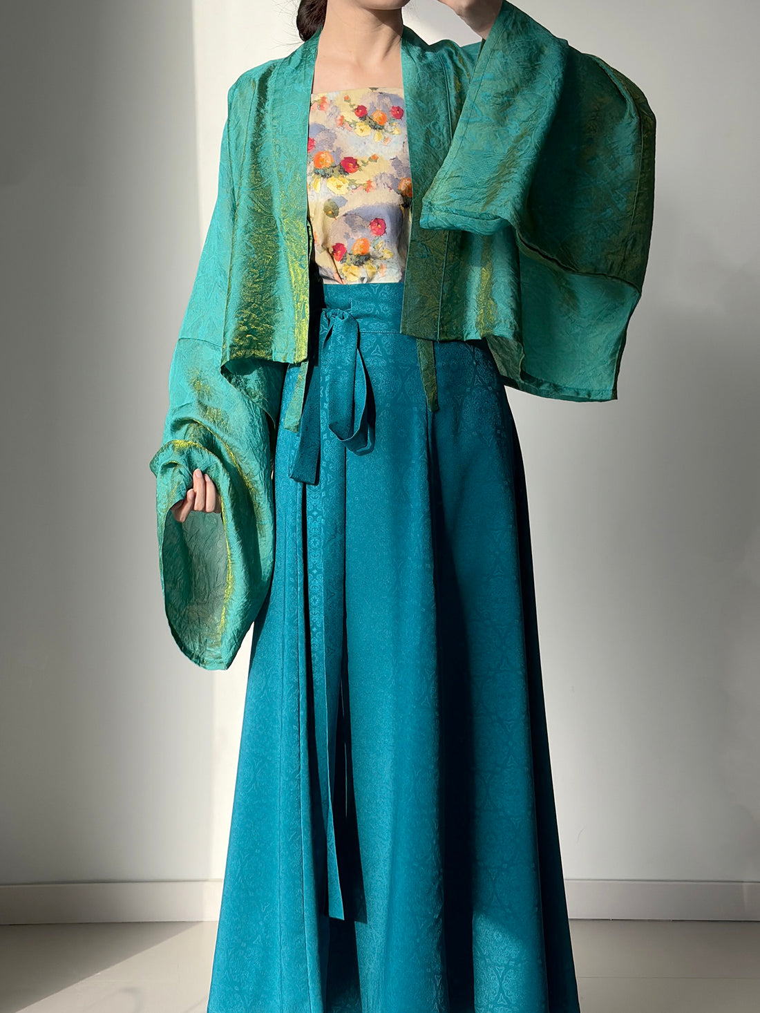 Dark Sleeve Fragrance [Indigo] Rayon Iridescent Famen Temple Short Top & 8-Panel Skirt Hanfu Daily Commute for Women