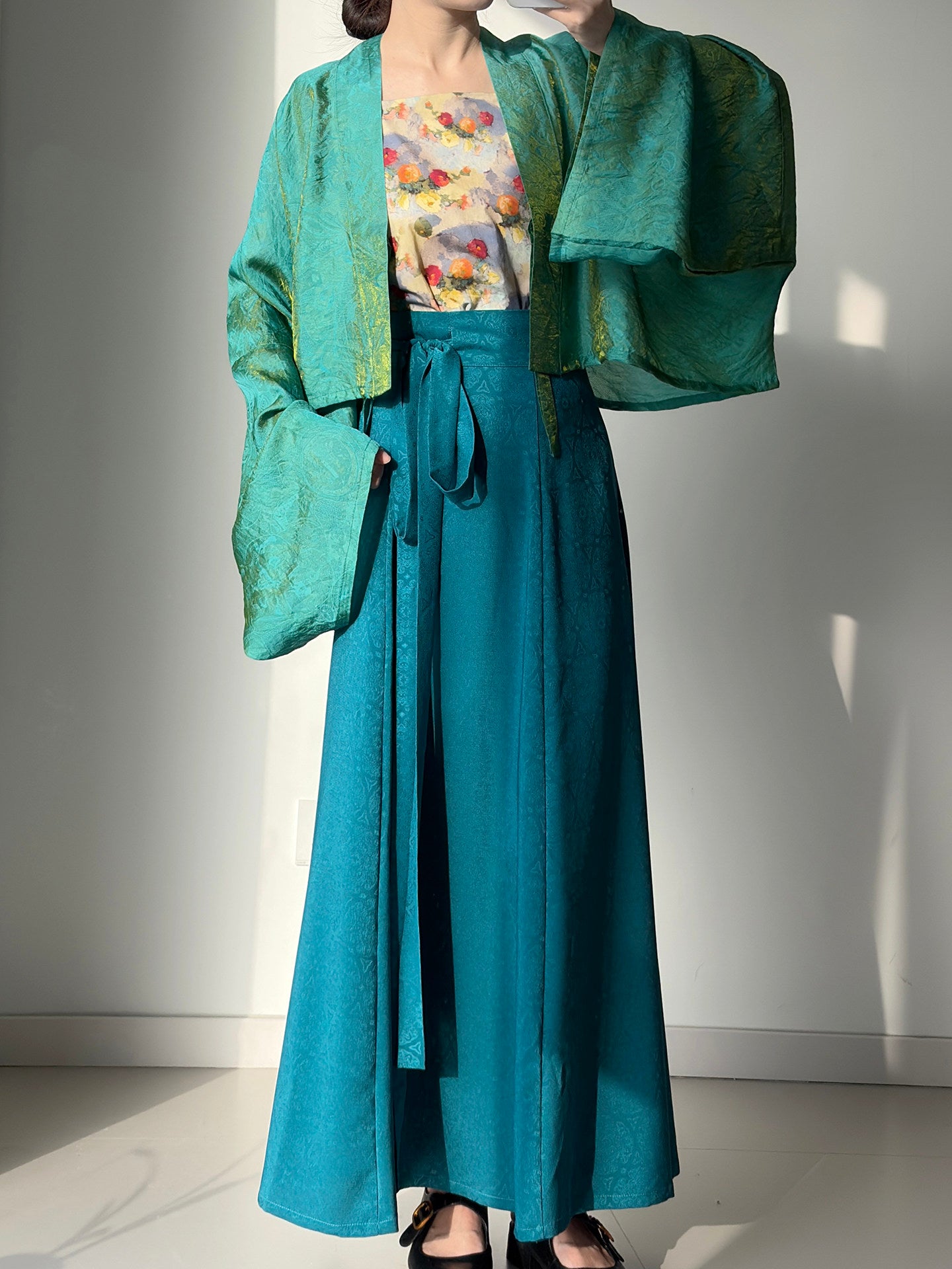 Dark Sleeve Fragrance [Indigo] Rayon Iridescent Famen Temple Short Top & 8-Panel Skirt Hanfu Daily Commute for Women