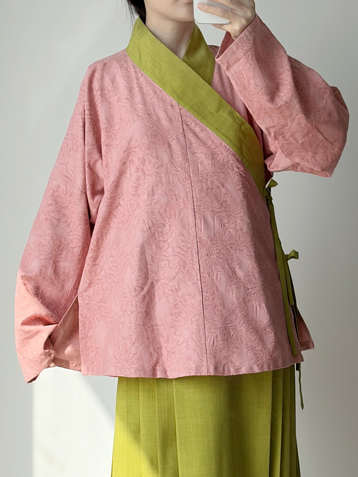 Anxiu Yingxiang Ming-style Hanfu - Cross-collar Short Top, Long Narrow Sleeves, Daily Commute & Office Wear