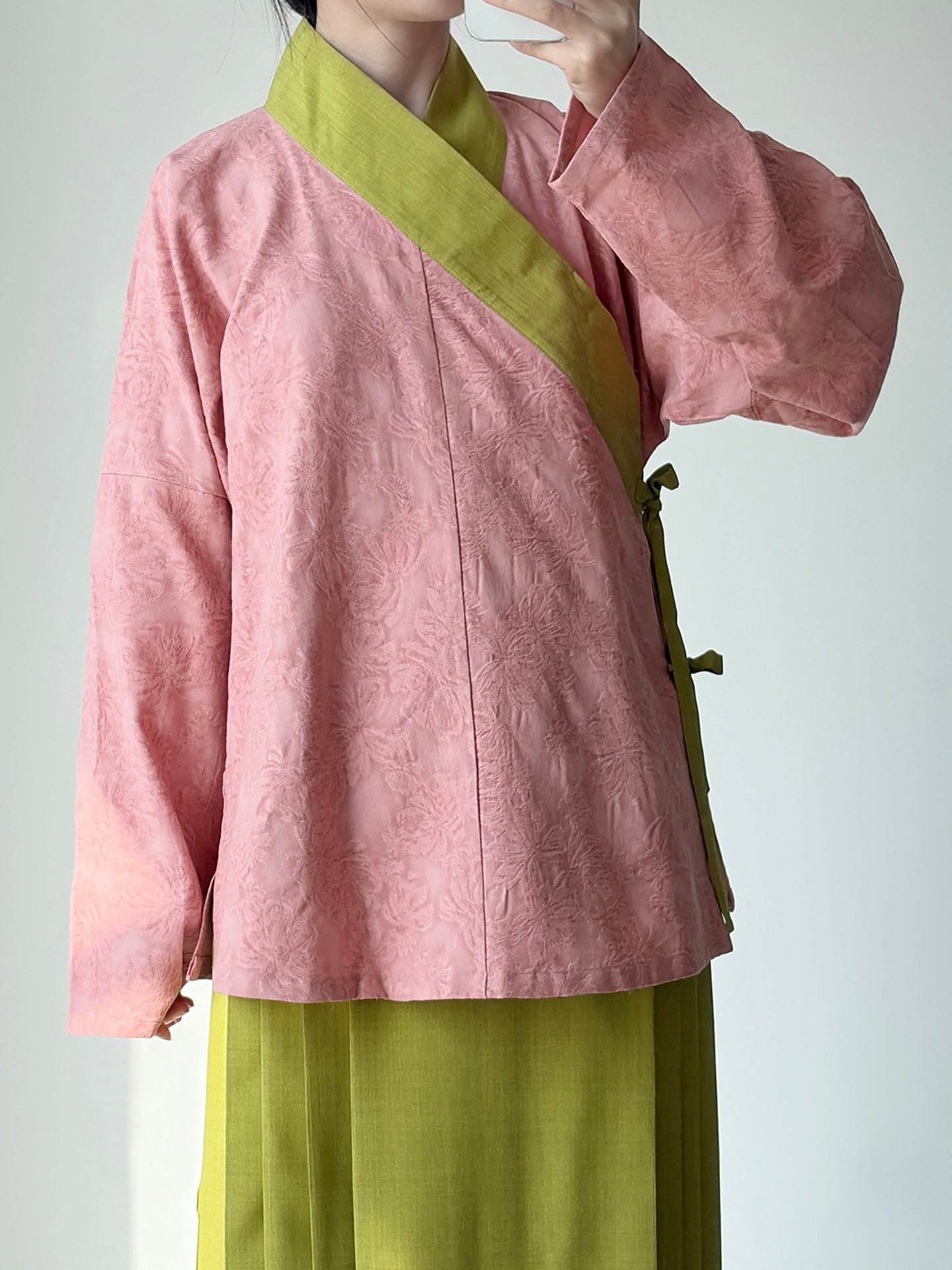 Anxiu Yingxiang Ming-style Hanfu - Cross-collar Short Top, Long Narrow Sleeves, Daily Commute & Office Wear