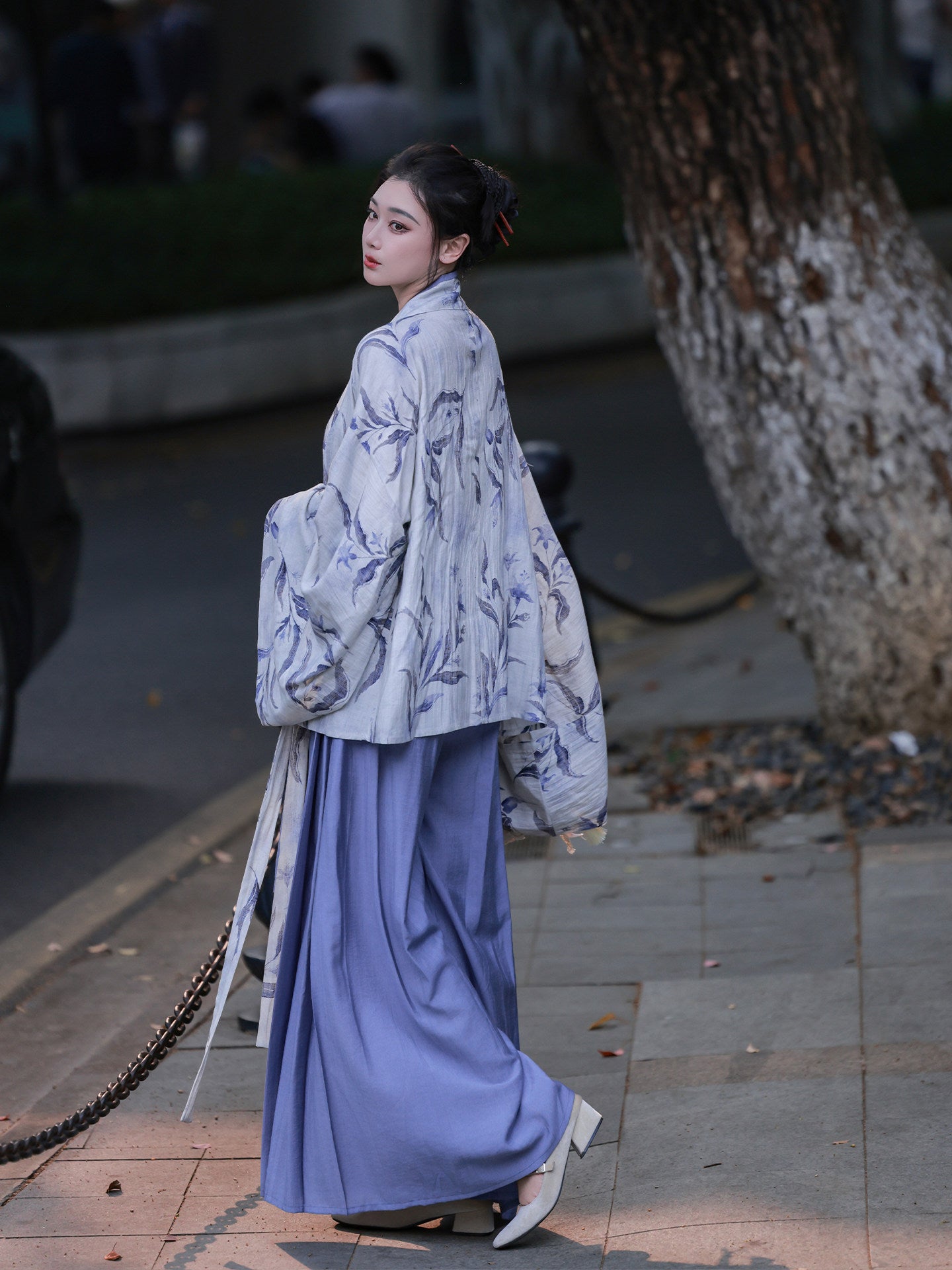 Zhi Nan Dreamlike Original Viscose Pleated Top & Elastic Waist Song-Style Pants Set, Commute & Daily, Blue