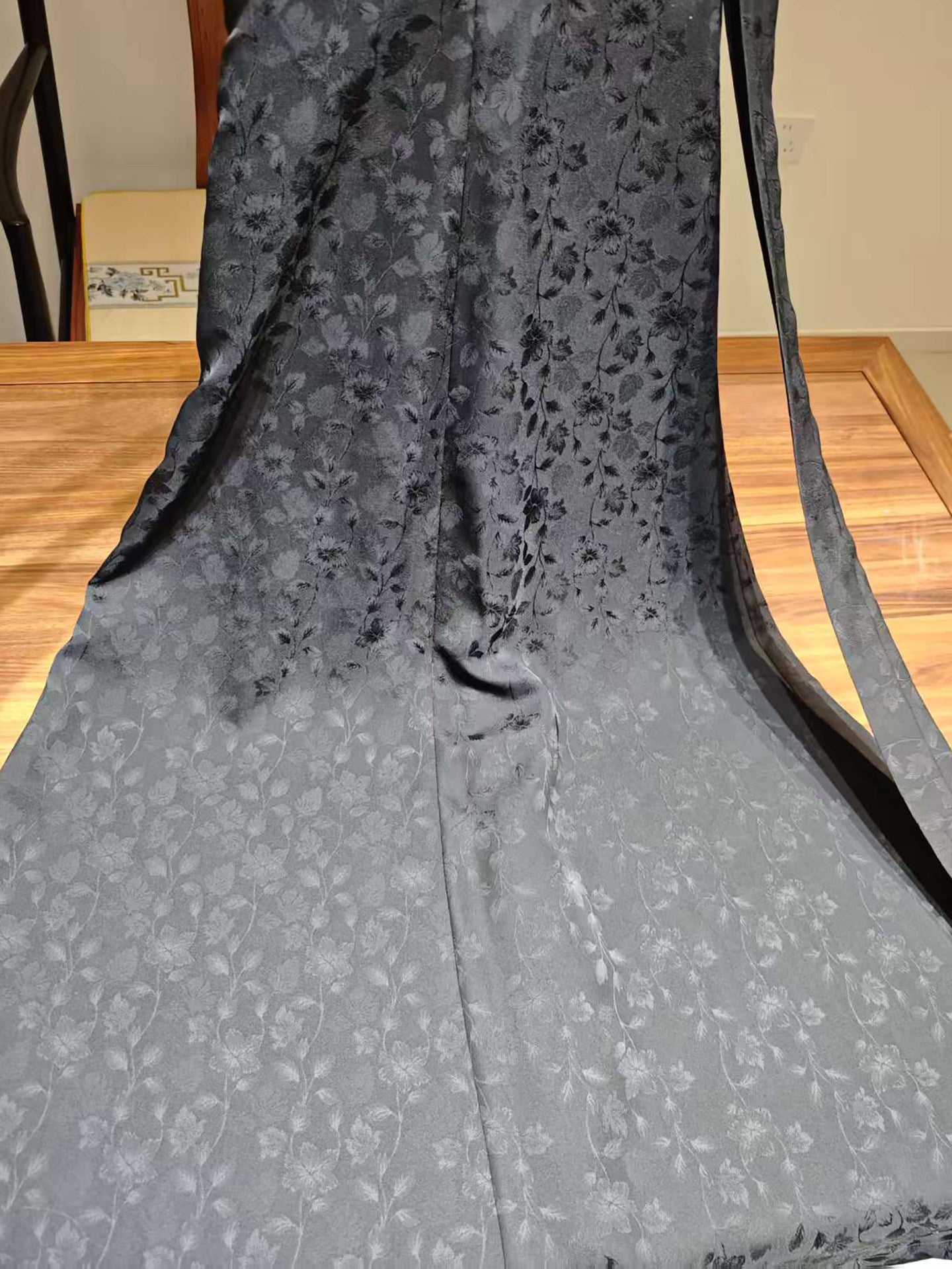 Dark Sleeve Fragrance [Epiphyllum] Hanfu Women Modified Tang-style Round Collar Top w/ Shadow Jacquard & Eight-Panel Skirt