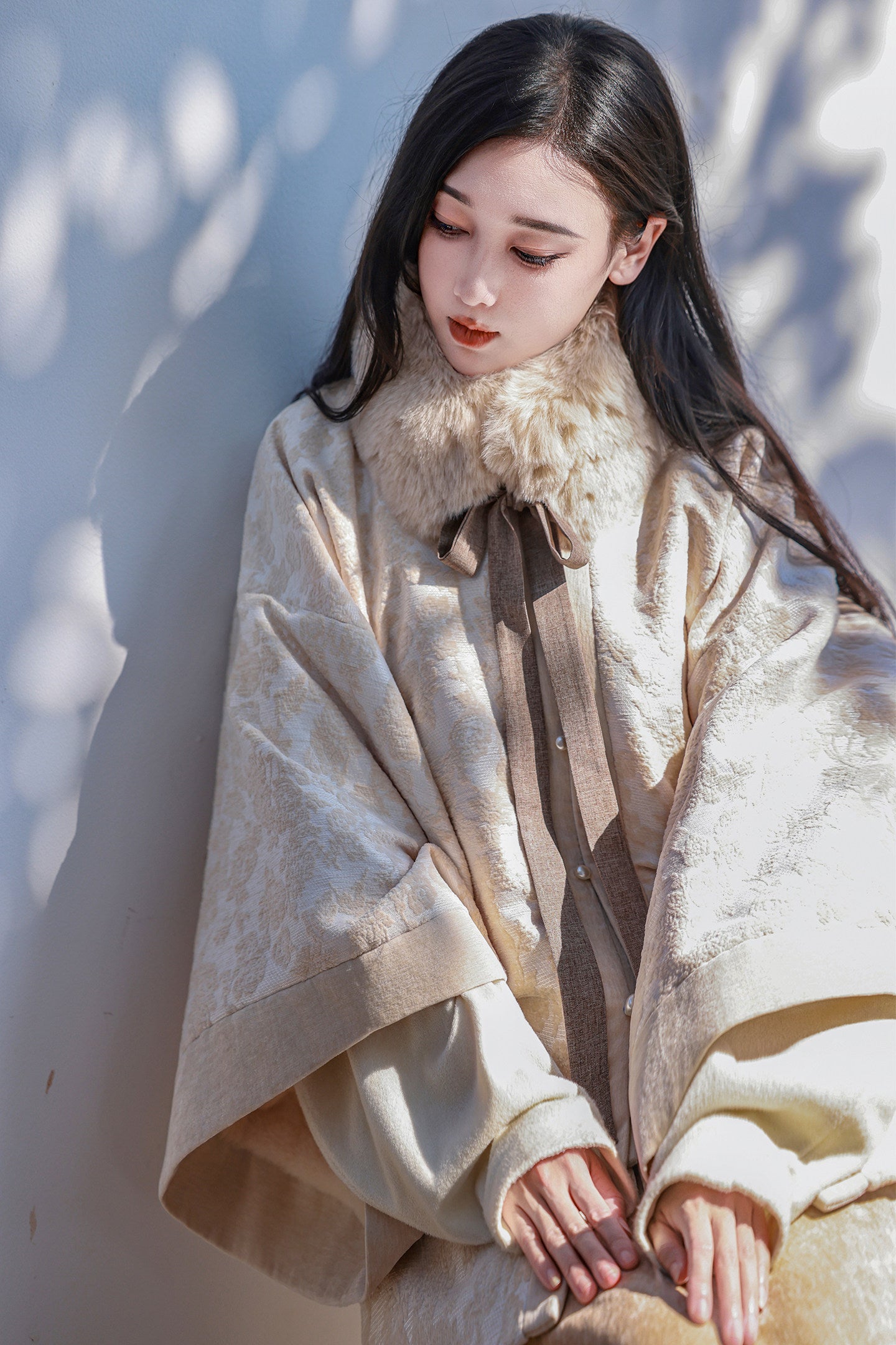 Nimeng (Rouhua) Original Ming-style Hanfu Round-collar Half-sleeve Short Jacket, Fleece-lined, with Pockets, Thick Everyday Outerwear for Fall&Winter