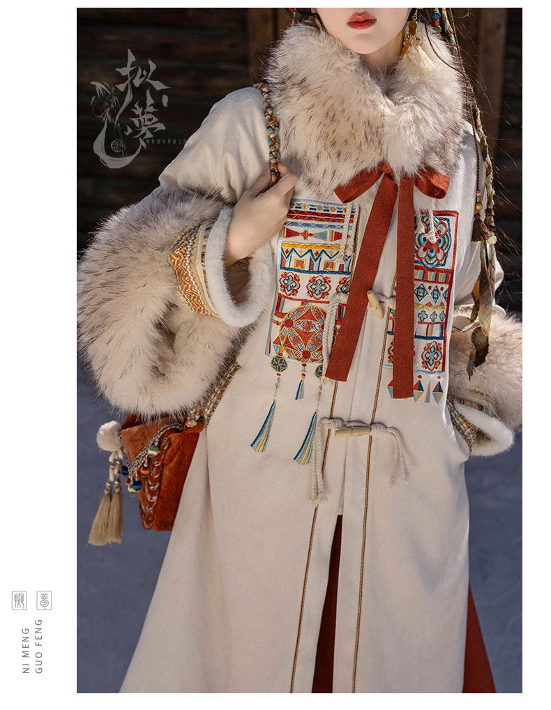 Dreamy Cloud Song Ming-Style Round-Neck Half-Sleeve Long Jacket, Fleece-Lined for Fall & Winter, Heavy Embroidery, Pleated Skirt, Tassels, Zhuang Ethnic Style