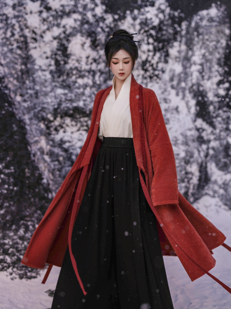 Dreamlike Beauty Modern Ruqun-Inspired Long Top & Song-Style Pants, Batwing Sleeves, Knit Hanfu-Inspired Outfit for Fall & Winter Daily Wear, Easy to Match