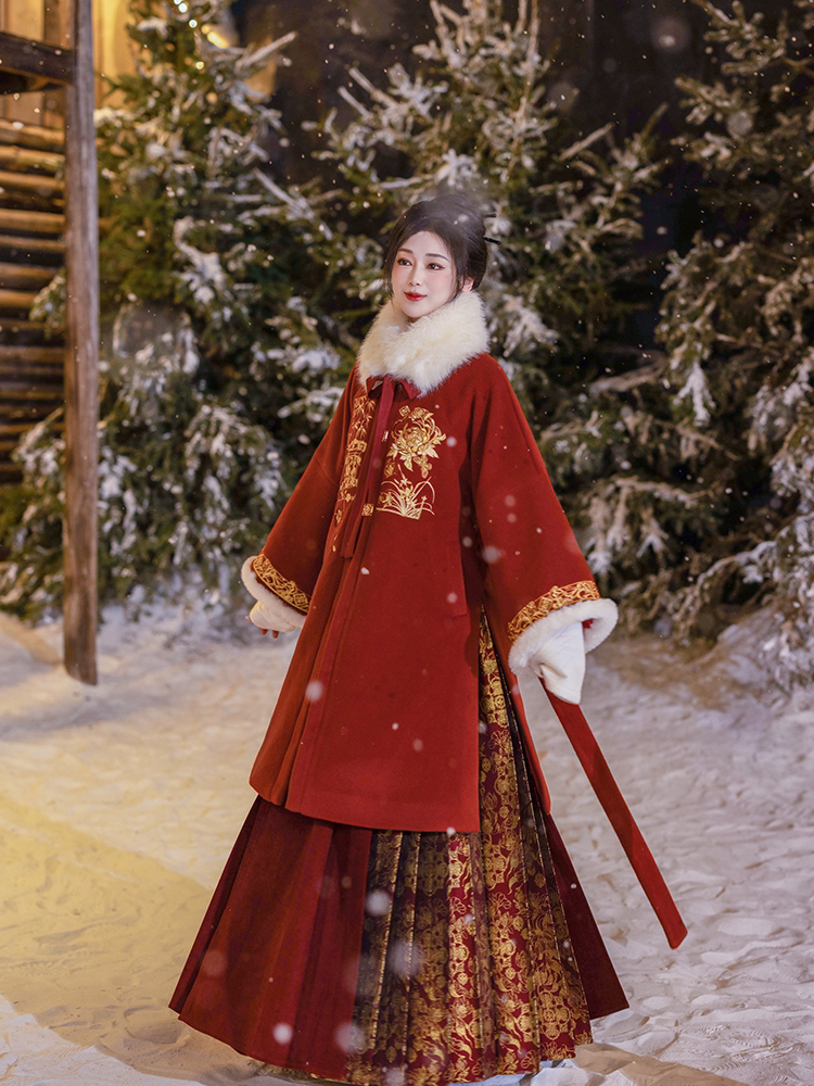 Dreamscape Four Gentlemen New Year Outfit, Heavy Embroidery & Metallic Brocade, Wool Blend Ming-Style Short-Sleeve Jacket & Mamian Skirt