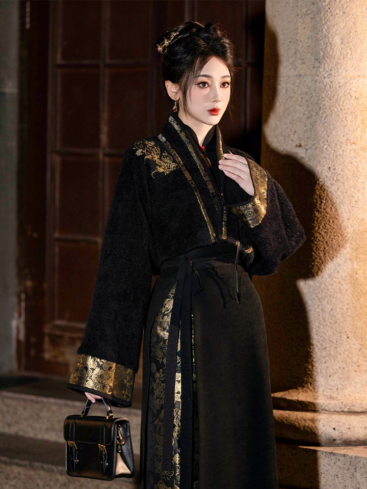 Dreamy Floral Black Swirl Skirt Set, Song Dynasty Han-Inspired Embroidery & Gold Brocade, Elegant Rich-Girl Style, Petite-Friendly Height-Enhancing Silhouette