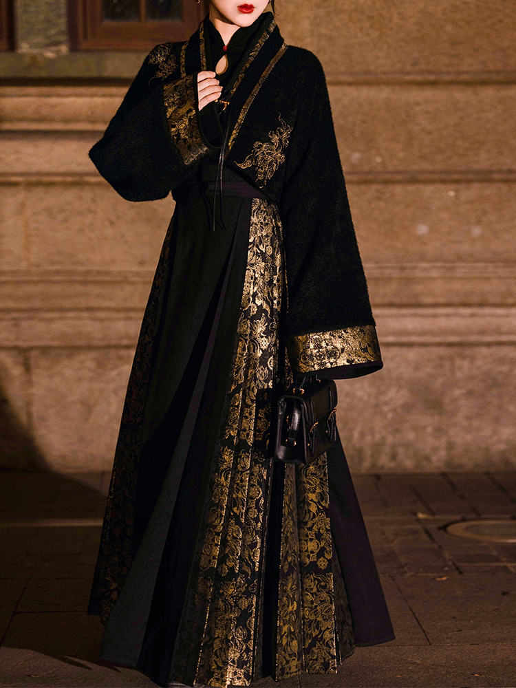 Dreamy Year-After-Year Black Mamian Skirt, Ming Style Han-Inspired Embroidery & Gold Jacquard, Elegant Rich-Girl Look, Petite-Friendly