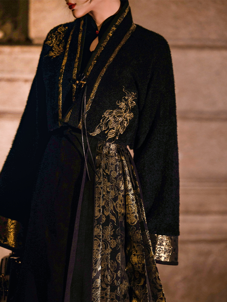 Dreamy Year-After-Year Black Mamian Skirt, Ming Style Han-Inspired Embroidery & Gold Jacquard, Elegant Rich-Girl Look, Petite-Friendly
