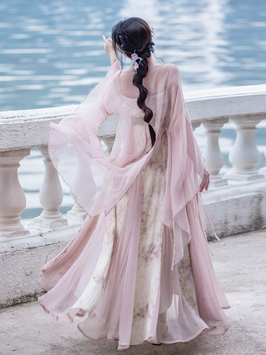 Dreamlike Original Chinese Han Dress: Full Flare, Mermaid Hem, Ripped Sleeves, Ethereal, Spring/Autumn