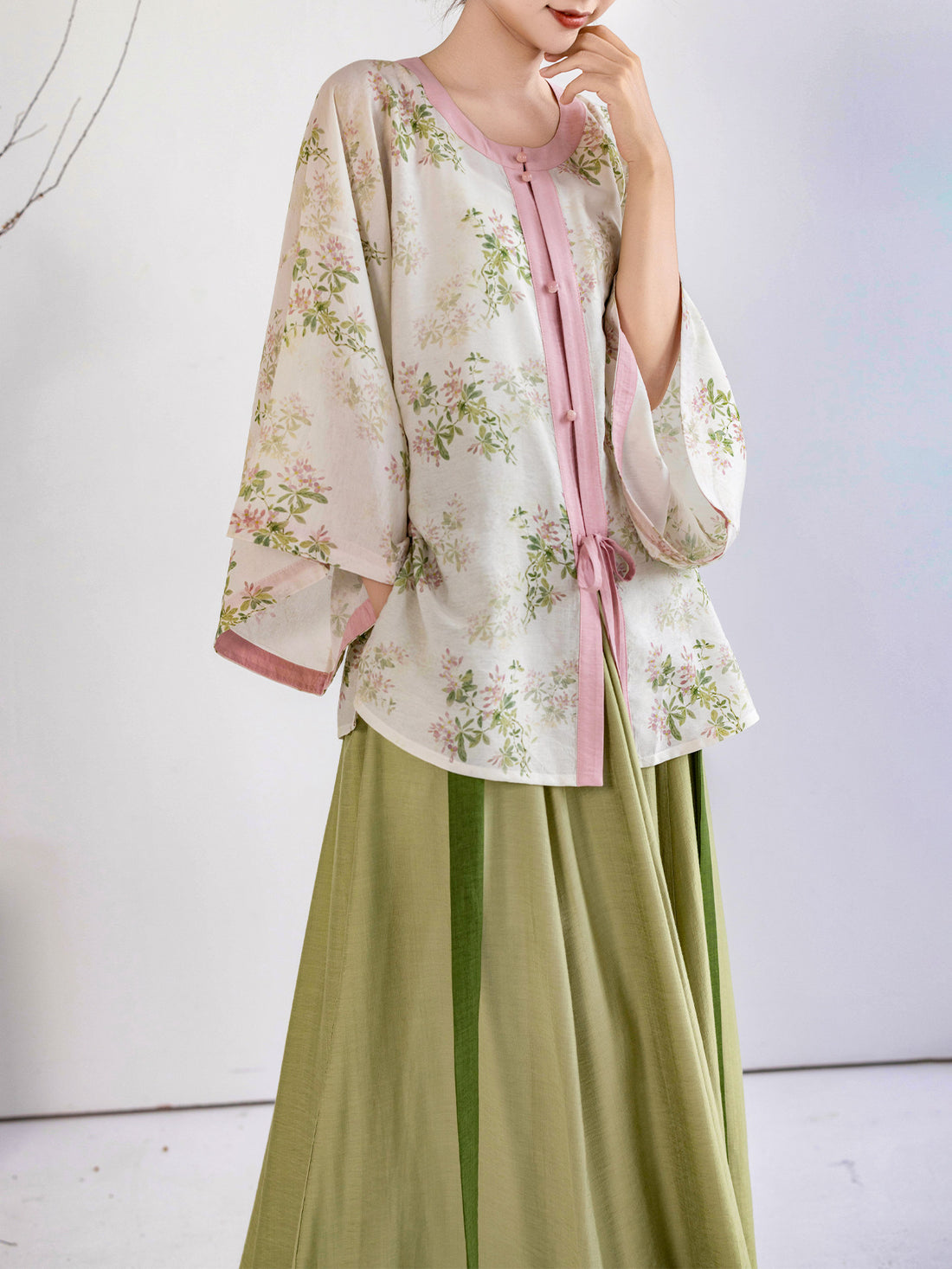 Dream Spring Branch Original Ming-style Round Neck Short Sleeve Top & Wide Hem Elastic Waist Skirt - Chinese Hanfu Daily Wear