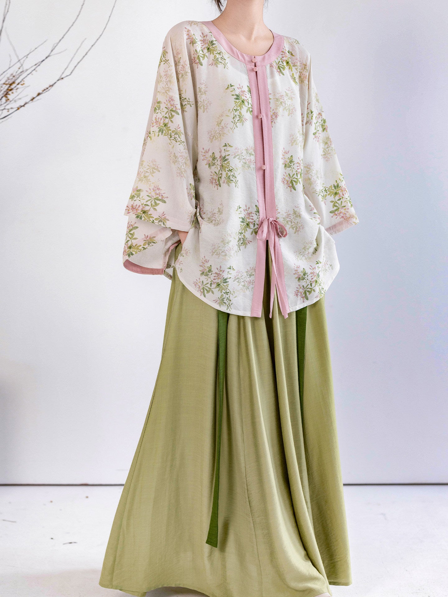 Dream Spring Branch Original Ming-style Round Neck Short Sleeve Top & Wide Hem Elastic Waist Skirt - Chinese Hanfu Daily Wear