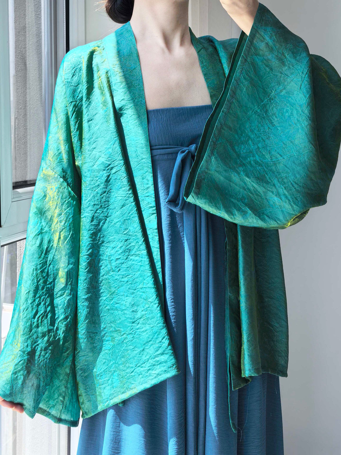 Anxiu Yingxiang [Yu Xia] Rayon Iridescent Modified N. Dynasty Pleated Dress, Daily Commute