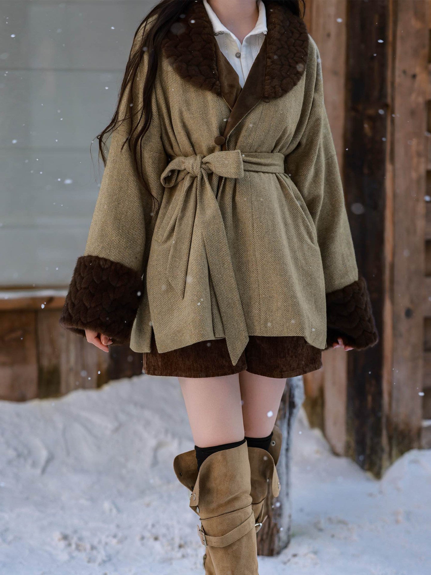 Nimeng Guofeng [Winter Sound] Original Wool Han Tang-style Fleece-Lined Short Cape Coat & Shorts, A/W Commute
