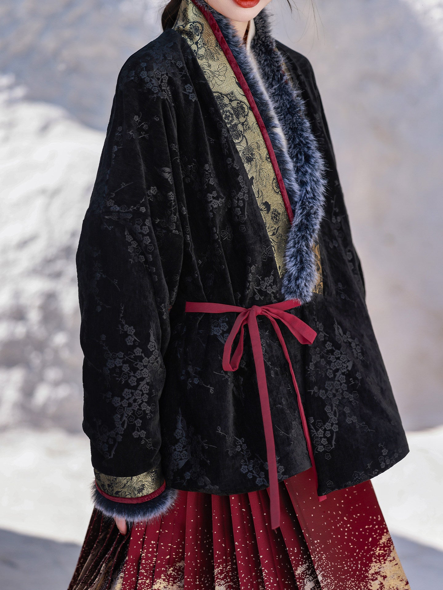 Dreamlike "Shuying" Orig Ming Cross-collar Bow Sleeve Coat, Mod Dropped Shoulder, Fleece-lined Pockets, Fall/Winter Hanfu