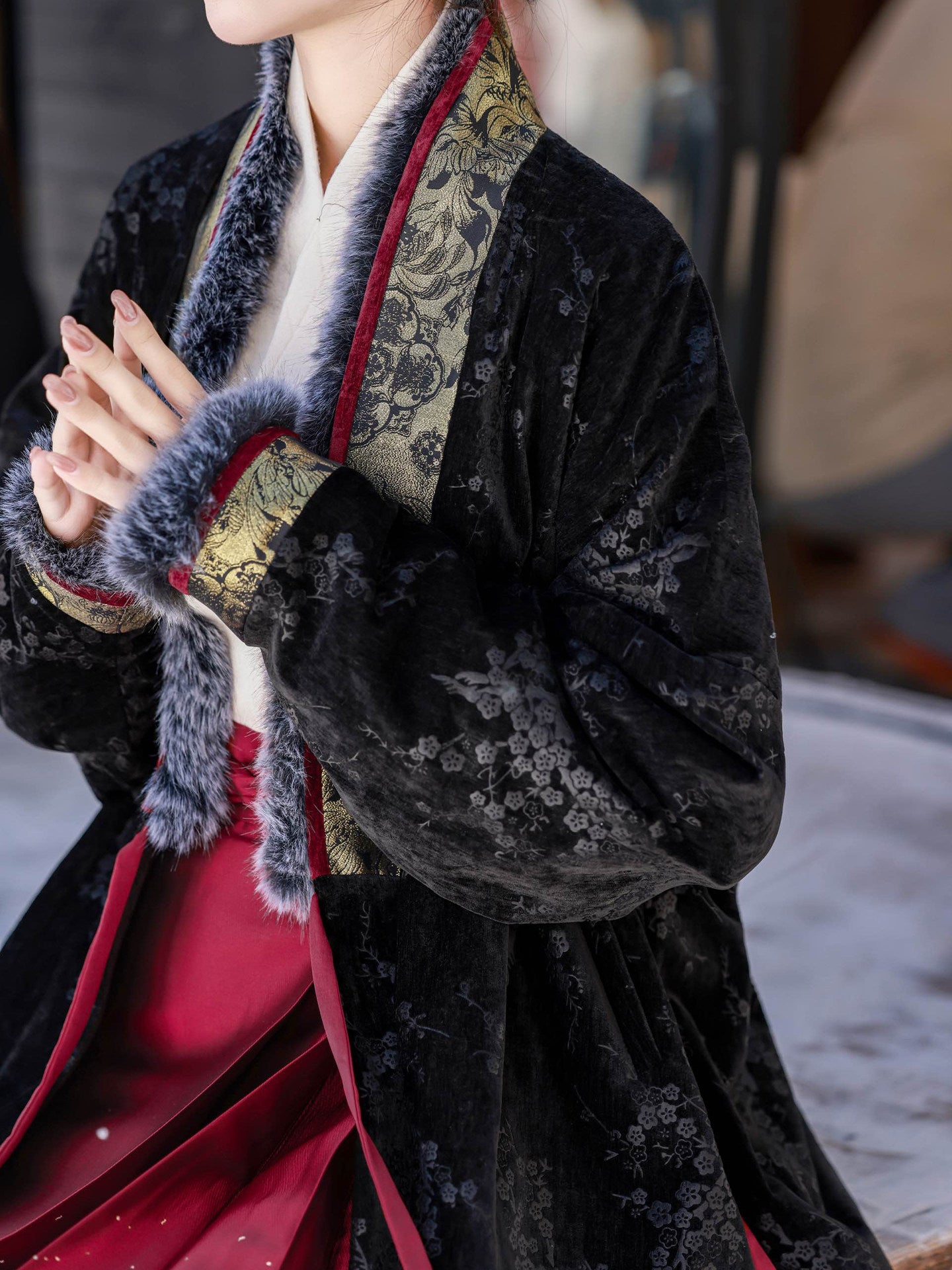 Dreamlike "Shuying" Orig Ming Cross-collar Bow Sleeve Coat, Mod Dropped Shoulder, Fleece-lined Pockets, Fall/Winter Hanfu