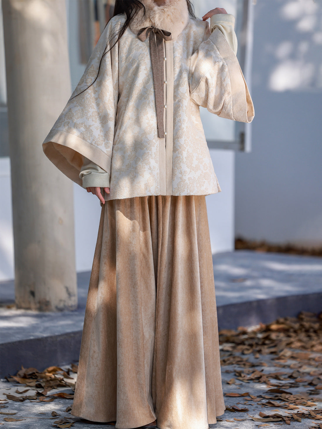 Nimeng (Rouhua) Original Ming-style Hanfu Round-collar Half-sleeve Short Jacket, Fleece-lined, with Pockets, Thick Everyday Outerwear for Fall&Winter