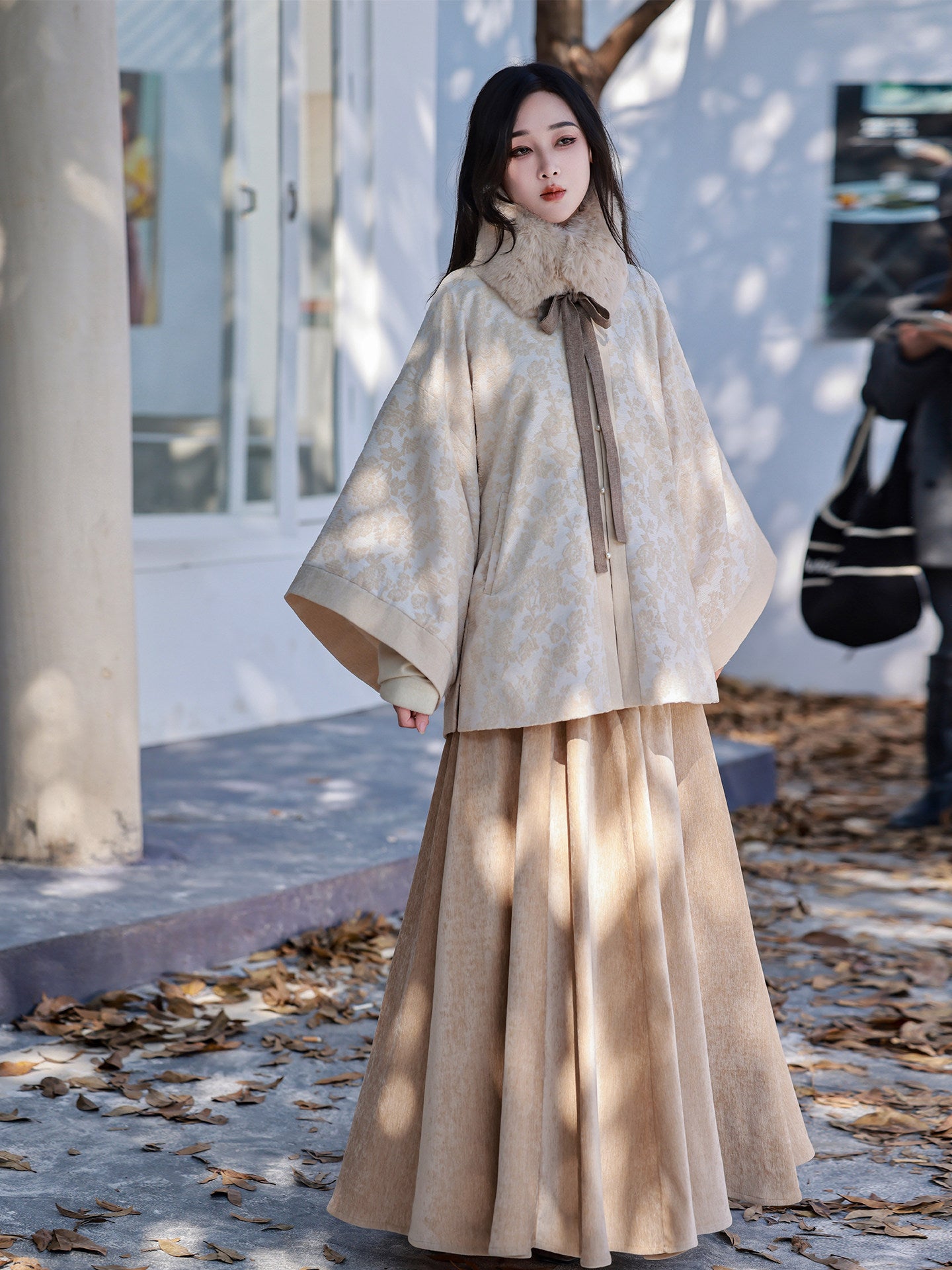 Nimeng (Rouhua) Original Ming-style Hanfu Round-collar Half-sleeve Short Jacket, Fleece-lined, with Pockets, Thick Everyday Outerwear for Fall&Winter