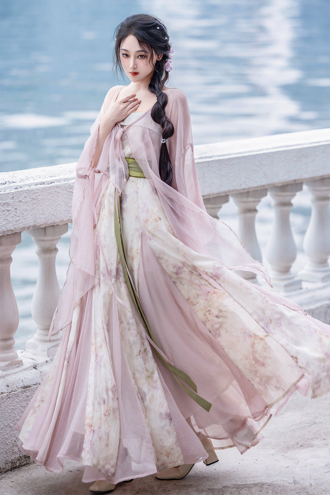 Dreamlike Original Chinese Han Dress: Full Flare, Mermaid Hem, Ripped Sleeves, Ethereal, Spring/Autumn