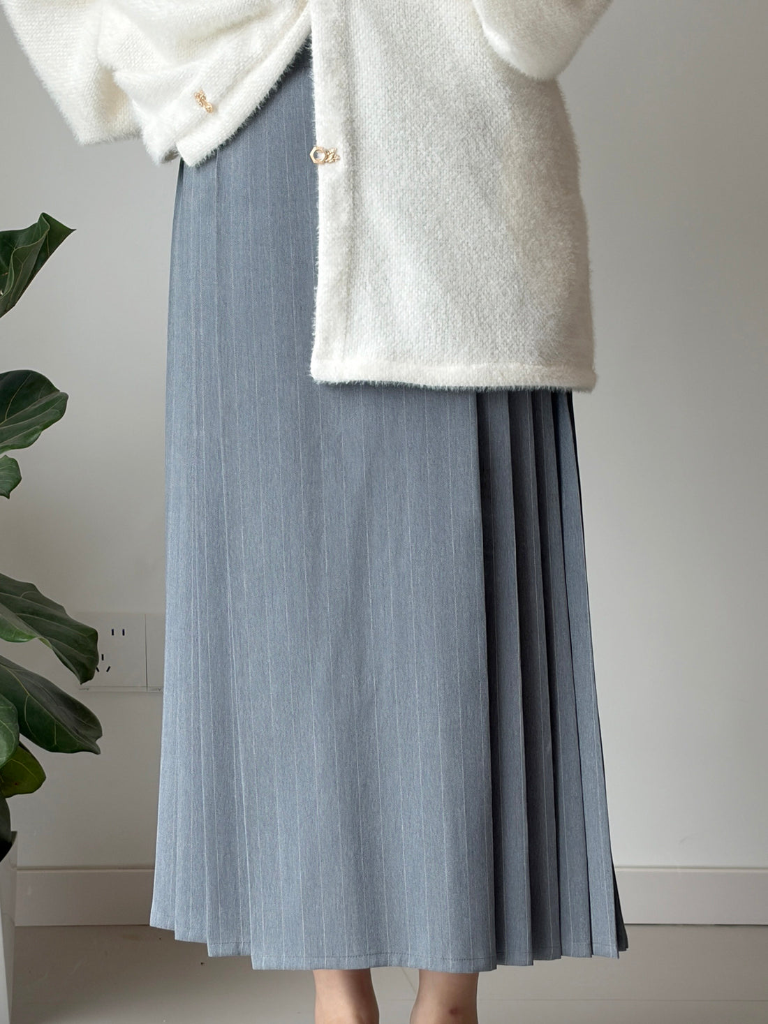 Anxiuyingxiang【Snow】Faux Mink Fur Hanfu Women Ming Style Stand Collar Front Opening Bow Pouch Sleeves w/ Pockets Daily Commuter