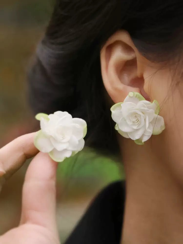 Cold Gardenia|Hanfu Matching Earringshan fu Chinese han fu hanfu male tang dynasty clothes chinese hanfu tang dynasty outfits traditiona hanfu dress chinese hanfu chinese style dress dress fashion cheongsam dress q