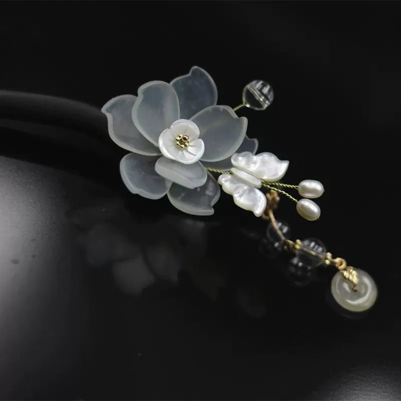 Ebony Handmade Jade Hairpin Flower|Bu Yao(步摇)han fu Chinese han fu hanfu male tang dynasty clothes chinese hanfu tang dynasty outfits traditiona hanfu dress chinese hanfu chinese style dress dress fashion cheongsam dress q