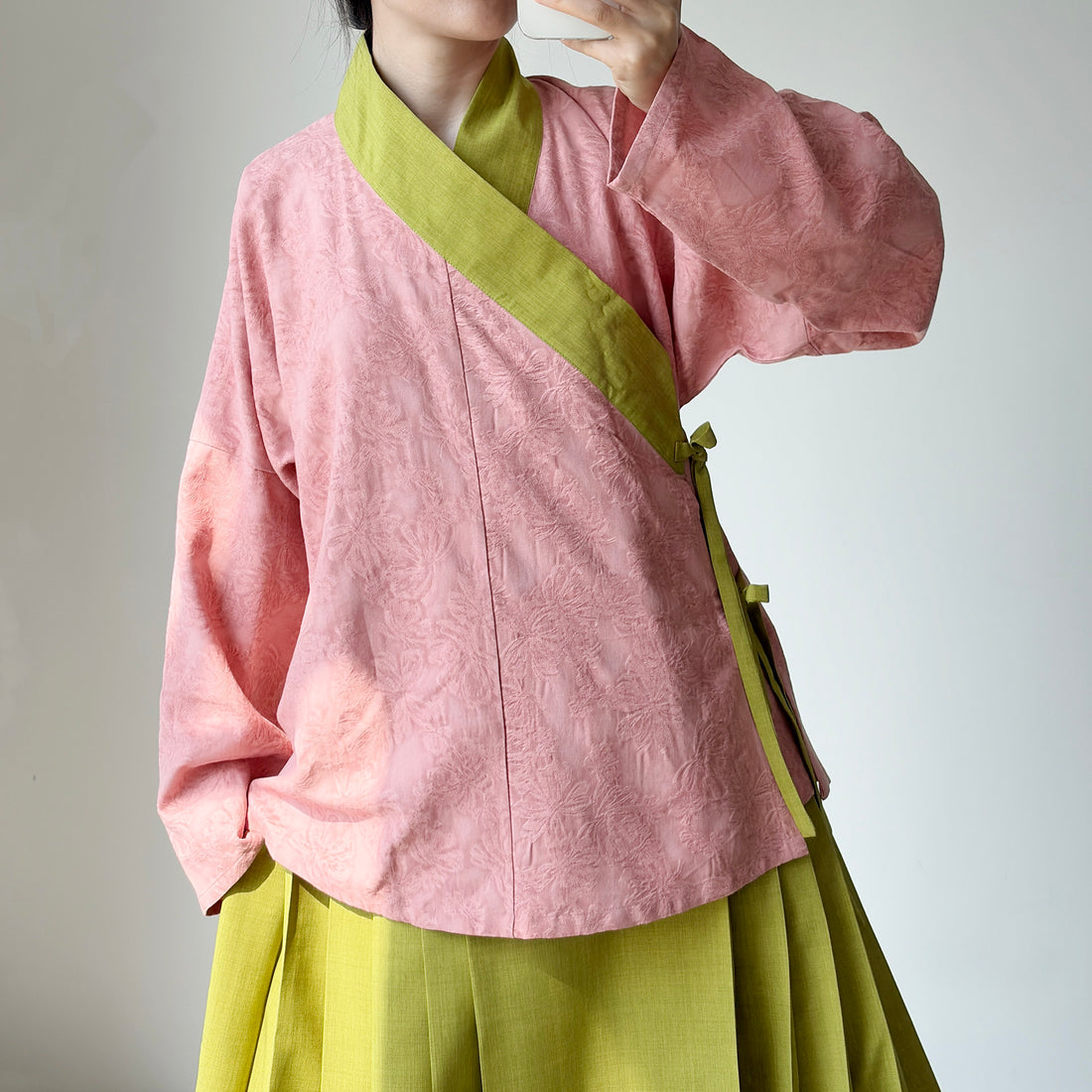 Anxiu Yingxiang Ming-style Hanfu - Cross-collar Short Top, Long Narrow Sleeves, Daily Commute & Office Wear