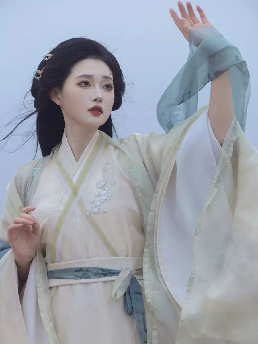 【Hanfu】A glance at the clear pool|Wei&Jin Large - sleeved shirthan fu Chinese han fu hanfu male tang dynasty clothes chinese hanfu tang dynasty outfits traditiona hanfu dress chinese hanfu chinese style dress dress fashion cheongsam dress q