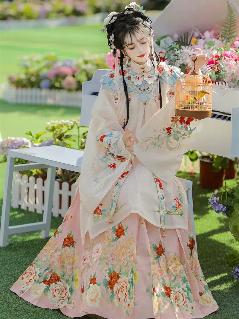【Hanfu】Blooming Radiance | Ming Style Hanfuhan fu Chinese han fu hanfu male tang dynasty clothes chinese hanfu tang dynasty outfits traditiona hanfu dress chinese hanfu chinese style dress dress fashion cheongsam dress q