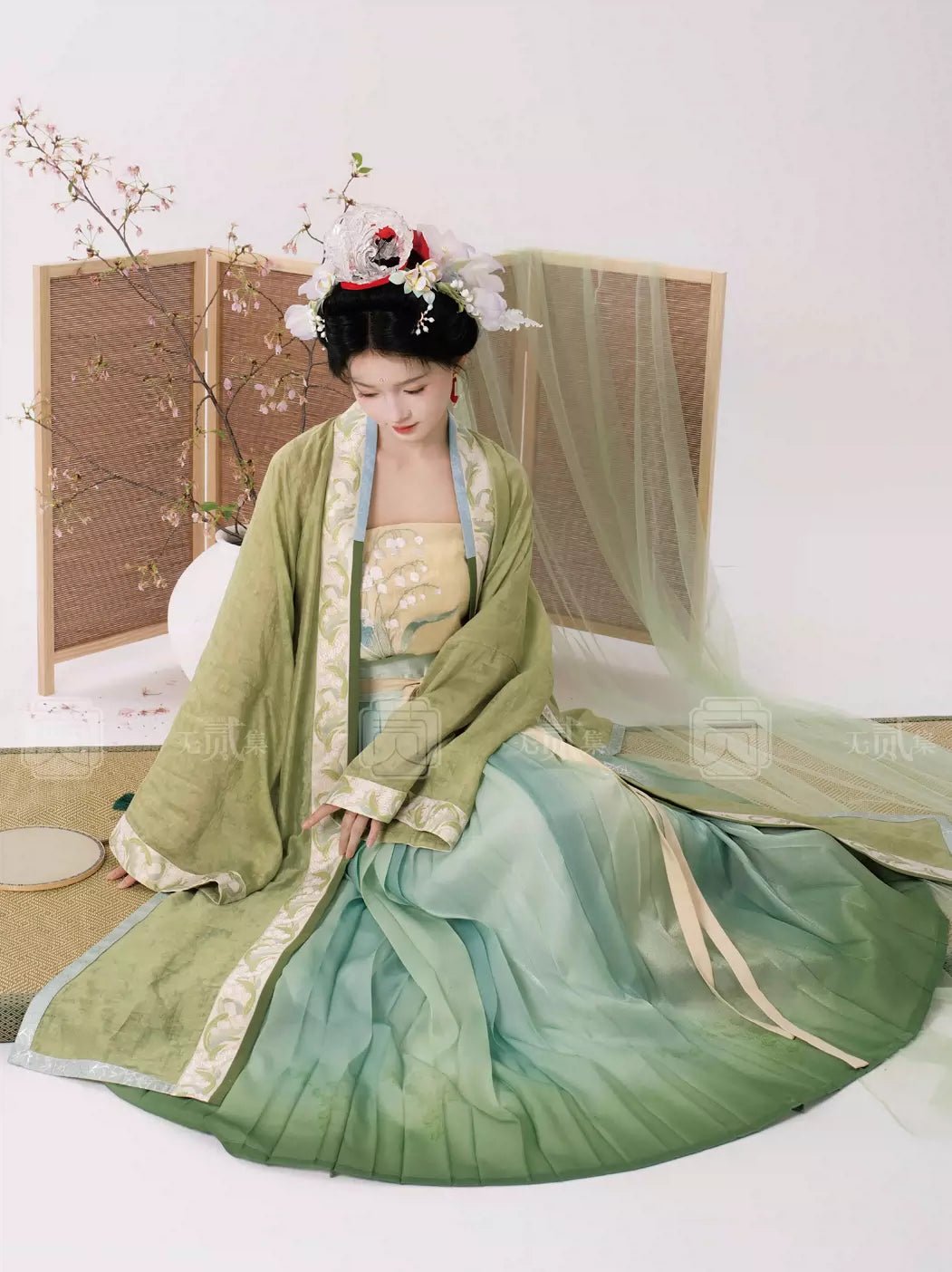 【Hanfu】Emerald Harmony in Spring | Song Dynasty Hanfuhan fu Chinese han fu hanfu male tang dynasty clothes chinese hanfu tang dynasty outfits traditiona hanfu dress chinese hanfu chinese style dress dress fashion cheongsam dress q