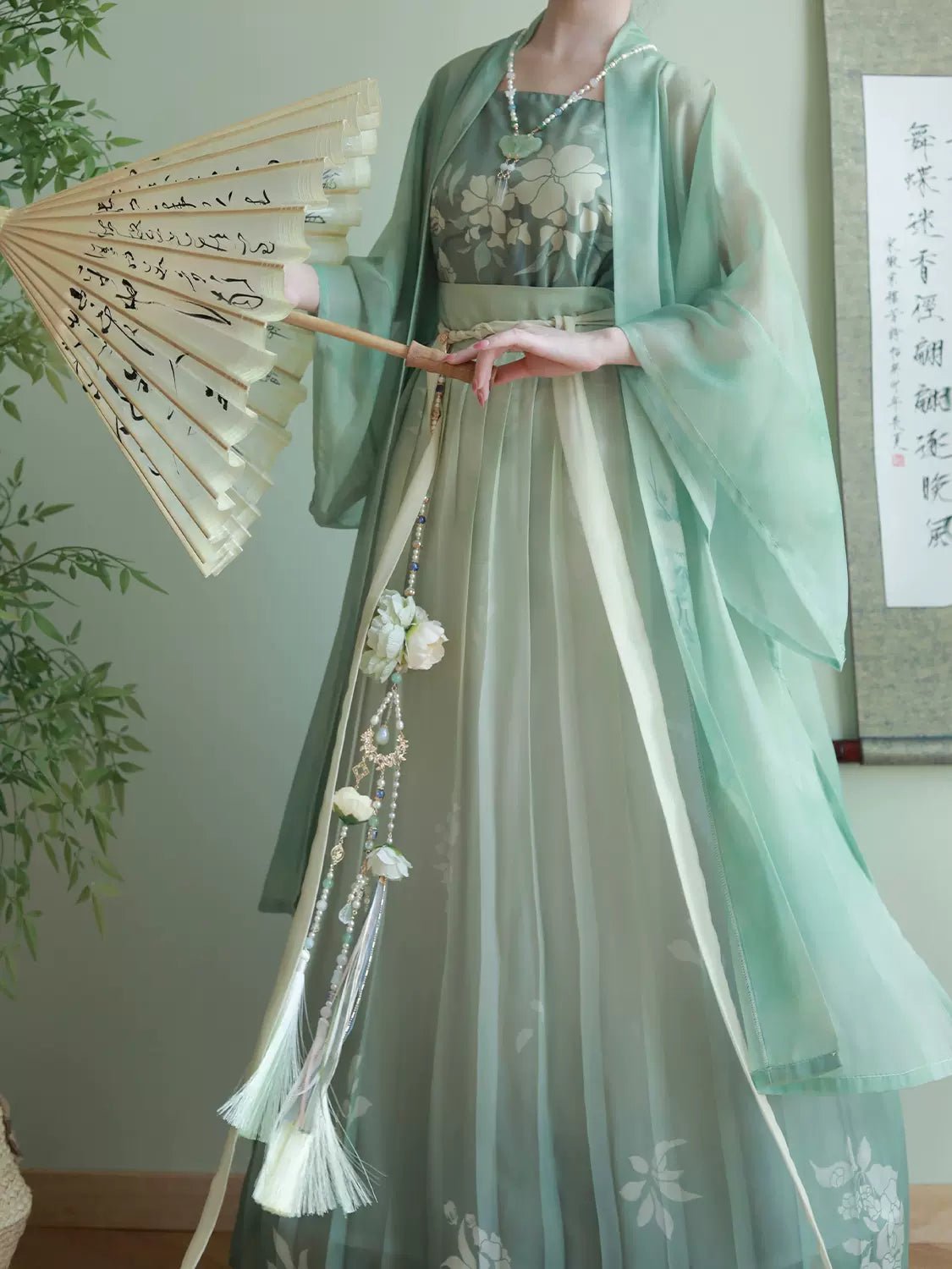 【Hanfu】Emerald Serenity | Song Chest - length skirthan fu Chinese han fu hanfu male tang dynasty clothes chinese hanfu tang dynasty outfits traditiona hanfu dress chinese hanfu chinese style dress dress fashion cheongsam dress q