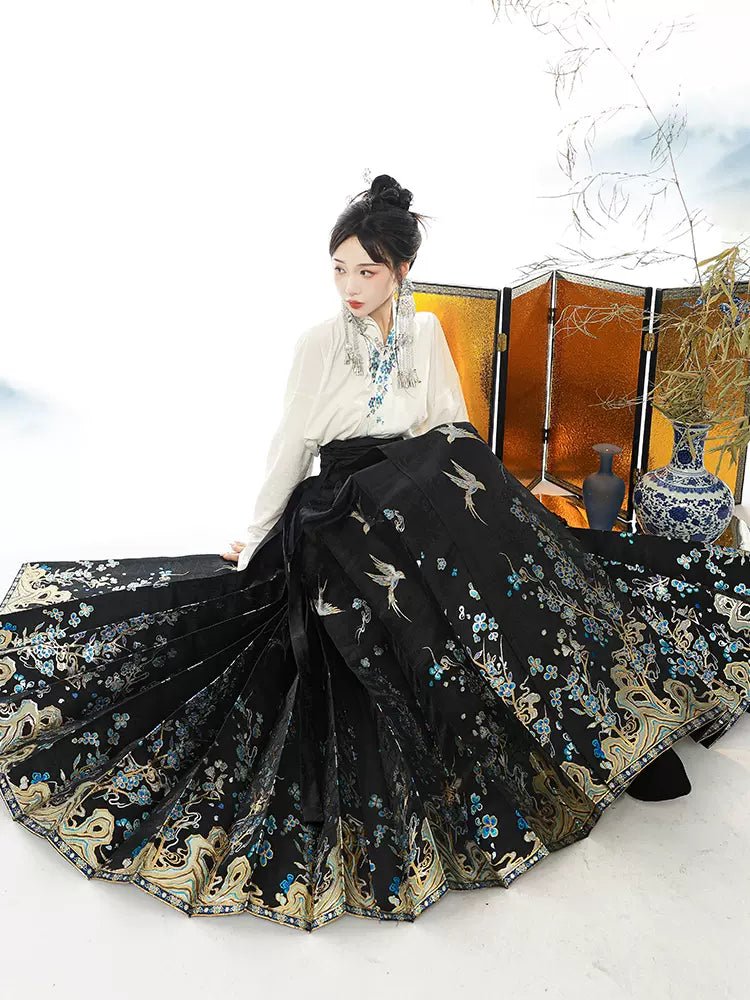 【Hanfu】Gilt Plum|Ming Horse - Faced skirthan fu Chinese han fu hanfu male tang dynasty clothes chinese hanfu tang dynasty outfits traditiona hanfu dress chinese hanfu chinese style dress dress fashion cheongsam dress q