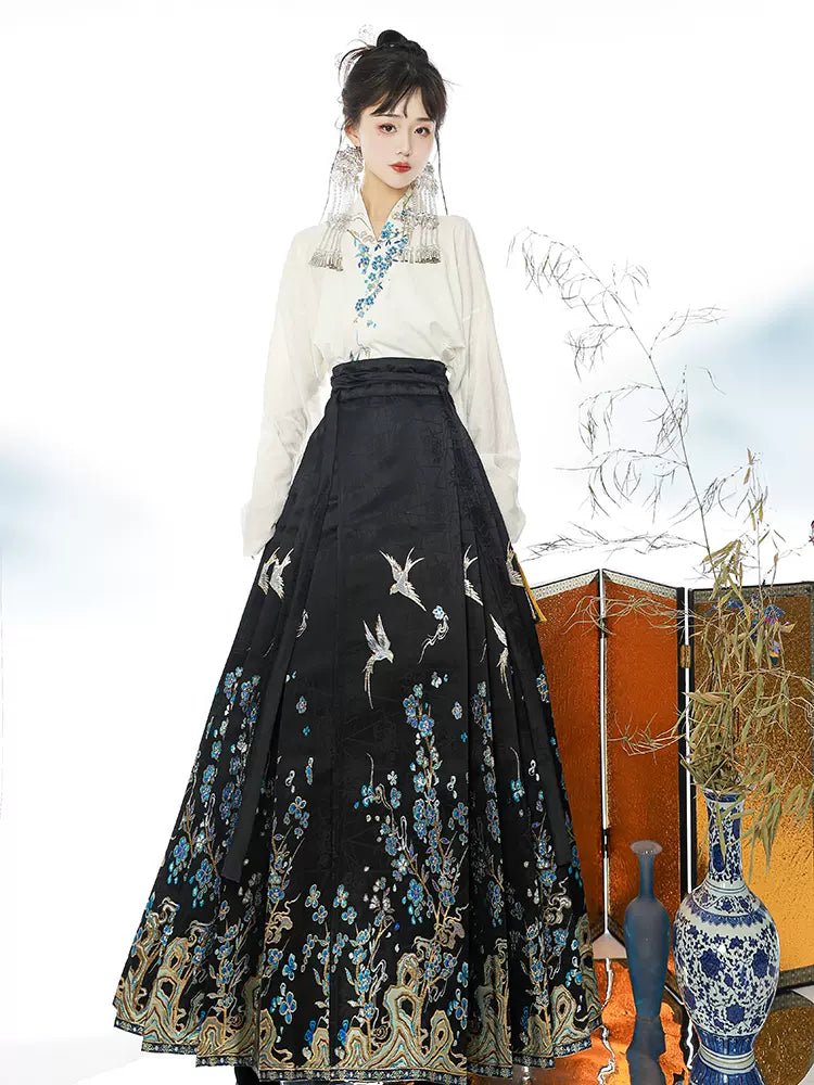 【Hanfu】Gilt Plum|Ming Horse - Faced skirthan fu Chinese han fu hanfu male tang dynasty clothes chinese hanfu tang dynasty outfits traditiona hanfu dress chinese hanfu chinese style dress dress fashion cheongsam dress q