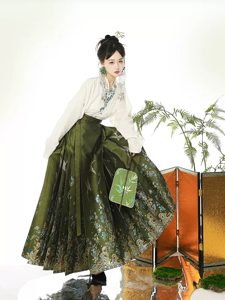 【Hanfu】Gilt Plum|Ming Horse - Faced skirthan fu Chinese han fu hanfu male tang dynasty clothes chinese hanfu tang dynasty outfits traditiona hanfu dress chinese hanfu chinese style dress dress fashion cheongsam dress q
