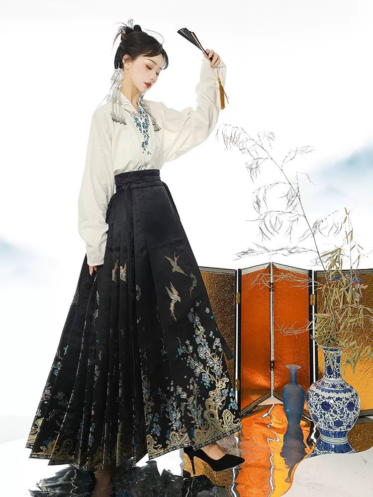 【Hanfu】Gilt Plum|Ming Horse - Faced skirthan fu Chinese han fu hanfu male tang dynasty clothes chinese hanfu tang dynasty outfits traditiona hanfu dress chinese hanfu chinese style dress dress fashion cheongsam dress q