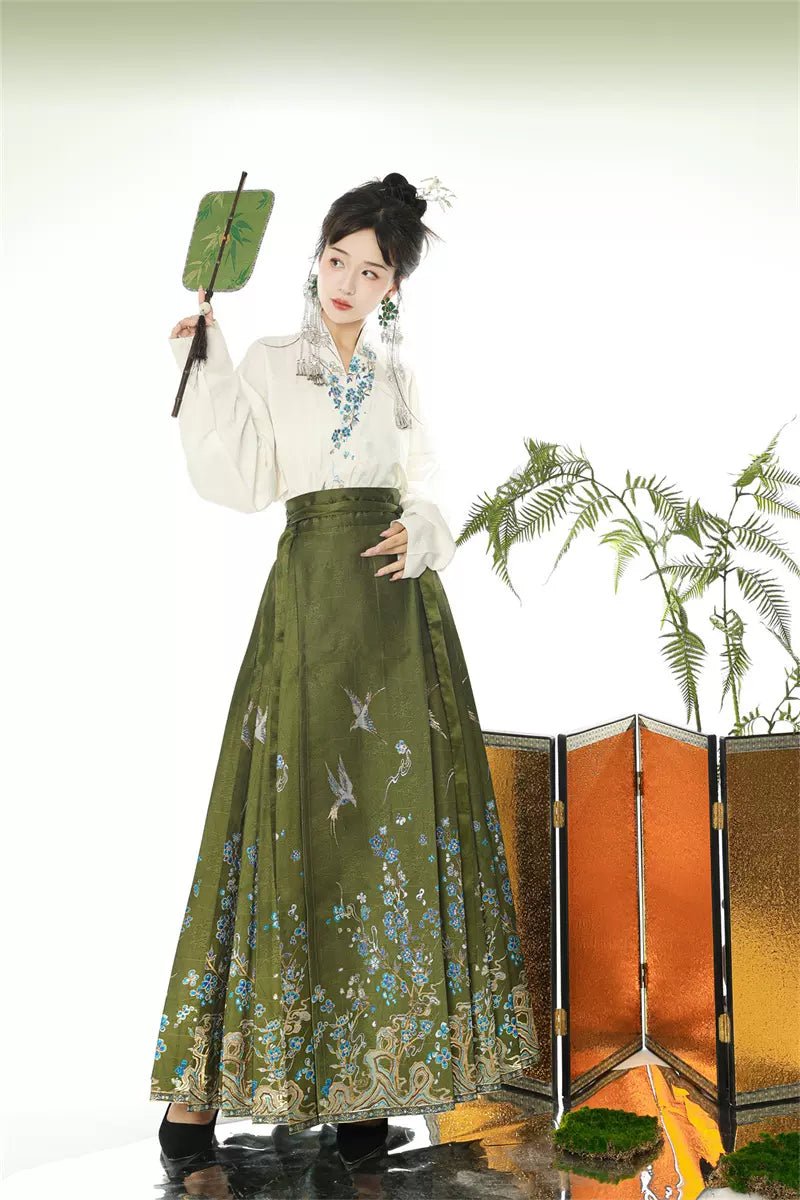 【Hanfu】Gilt Plum|Ming Horse - Faced skirthan fu Chinese han fu hanfu male tang dynasty clothes chinese hanfu tang dynasty outfits traditiona hanfu dress chinese hanfu chinese style dress dress fashion cheongsam dress q
