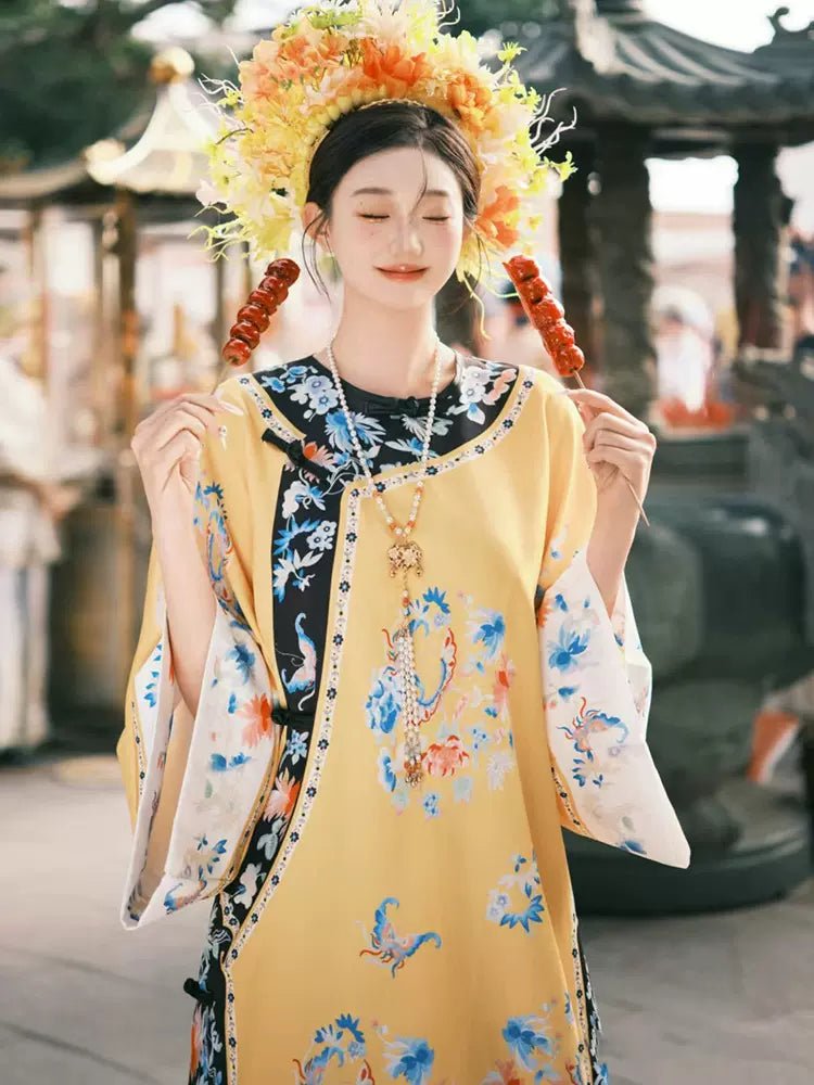 HanfuGolden Blossom Radiance | Qing Style Hanfu - Hanrong Hanfu chinese traditional clothes newmoondance nuwahanfu fashionhanfu newfanfu hanfustory HanfuGolden Blossom Radiance | Qing Style Hanfu - Hanrong Hanfu chinese traditional clothes newmoondance nuwahanfu fashionhanfu newfanfu hanfustory