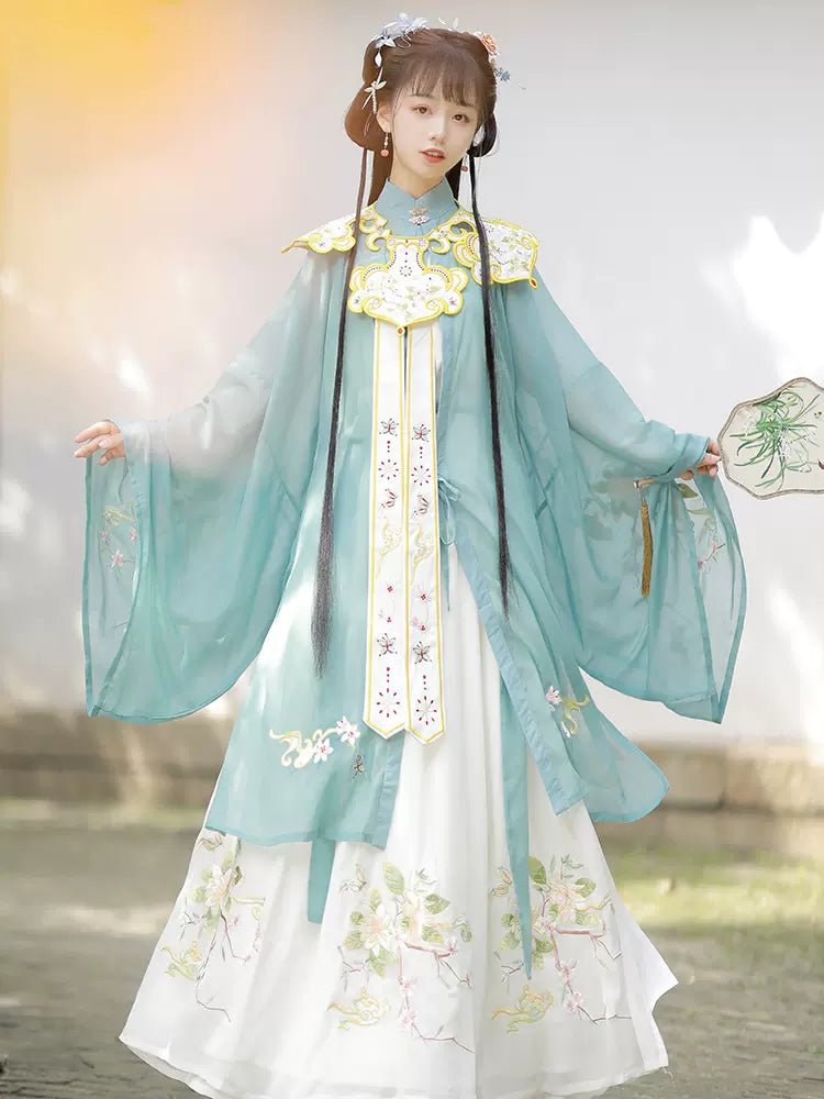 HanfuGolden Dawn Elegance | Ming Style Hanfu - Hanrong hanfu chinese traditional clothes newmoondance nuwahanfu fashionhanfu newfanfu hanfustory HanfuGolden Dawn Elegance | Ming Style Hanfu - Hanrong hanfu chinese traditional clothes newmoondance nuwahanfu fashionhanfu newfanfu hanfustory