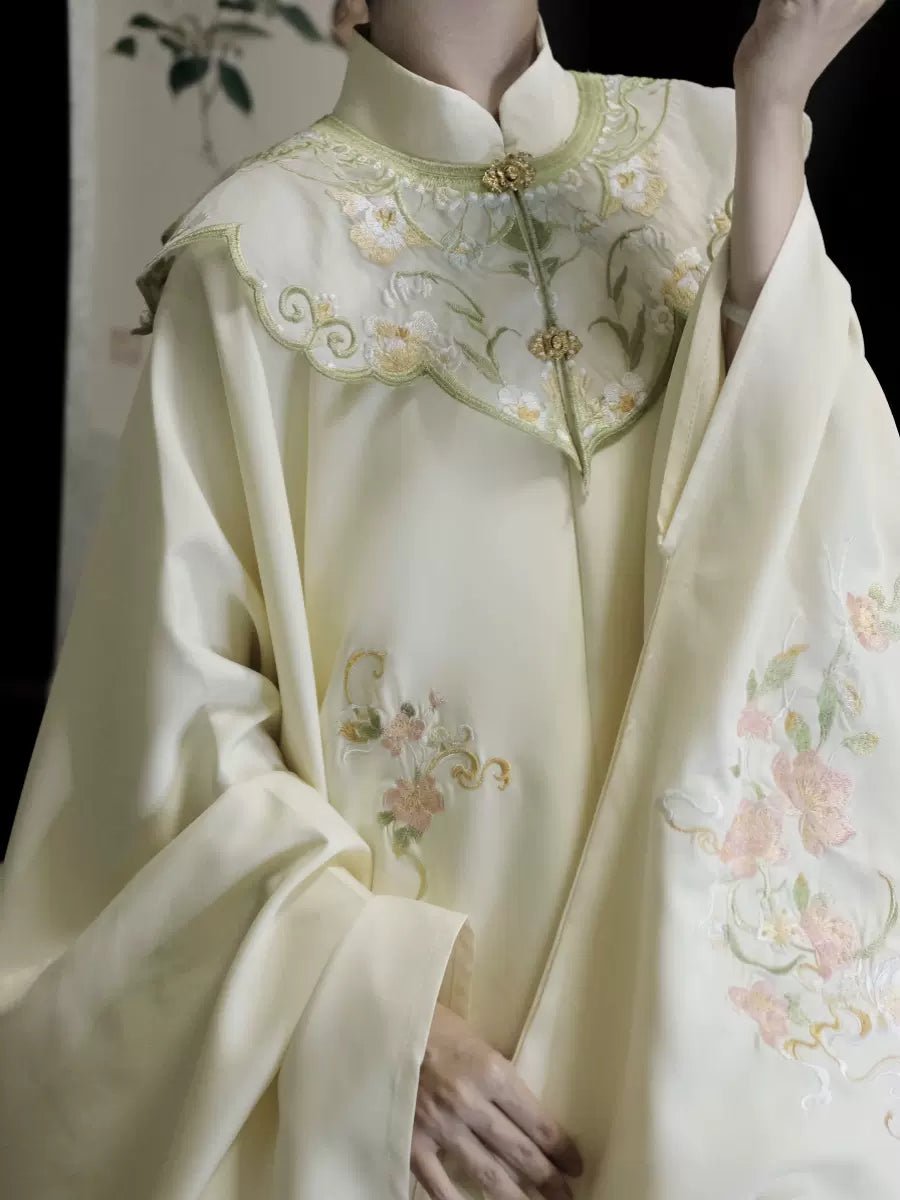 HanfuGolden Harmony | Ming Style Hanfu - Hanrong Hanfu chinese traditional clothes newmoondance nuwahanfu fashionhanfu newfanfu hanfustory three- HanfuGolden Harmony | Ming Style Hanfu - Hanrong Hanfu chinese traditional clothes newmoondance nuwahanfu fashionhanfu newfanfu hanfustory three-