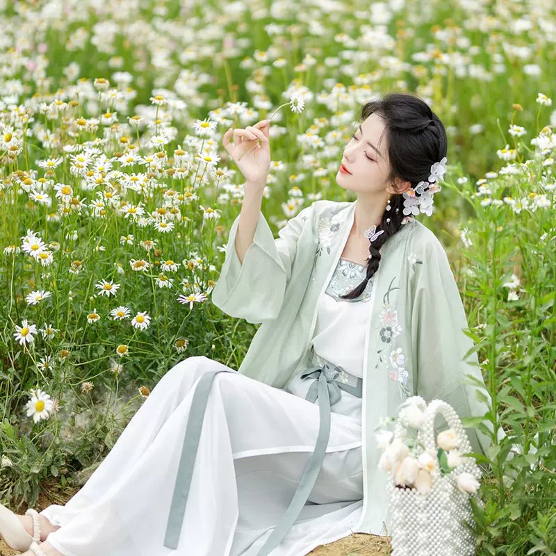 【Hanfu】Graceful Lady Strolling Among Flowers | Modern & Song Style Hanfuhan fu Chinese han fu hanfu male tang dynasty clothes chinese hanfu tang dynasty outfits traditiona hanfu dress chinese hanfu chinese style dress dress fashion cheongsam dress q
