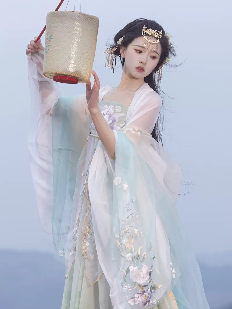 【Hanfu】Green Silk|Traditianal Chest - Length skirthan fu Chinese han fu hanfu male tang dynasty clothes chinese hanfu tang dynasty outfits traditiona hanfu dress chinese hanfu chinese style dress dress fashion cheongsam dress q