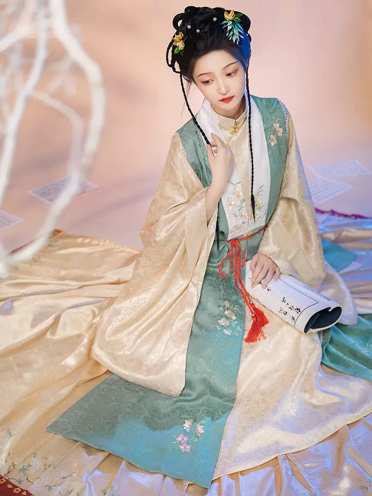 【Hanfu】Lavender Elegance | Ming Style Hanfuhan fu Chinese han fu hanfu male tang dynasty clothes chinese hanfu tang dynasty outfits traditiona hanfu dress chinese hanfu chinese style dress dress fashion cheongsam dress q