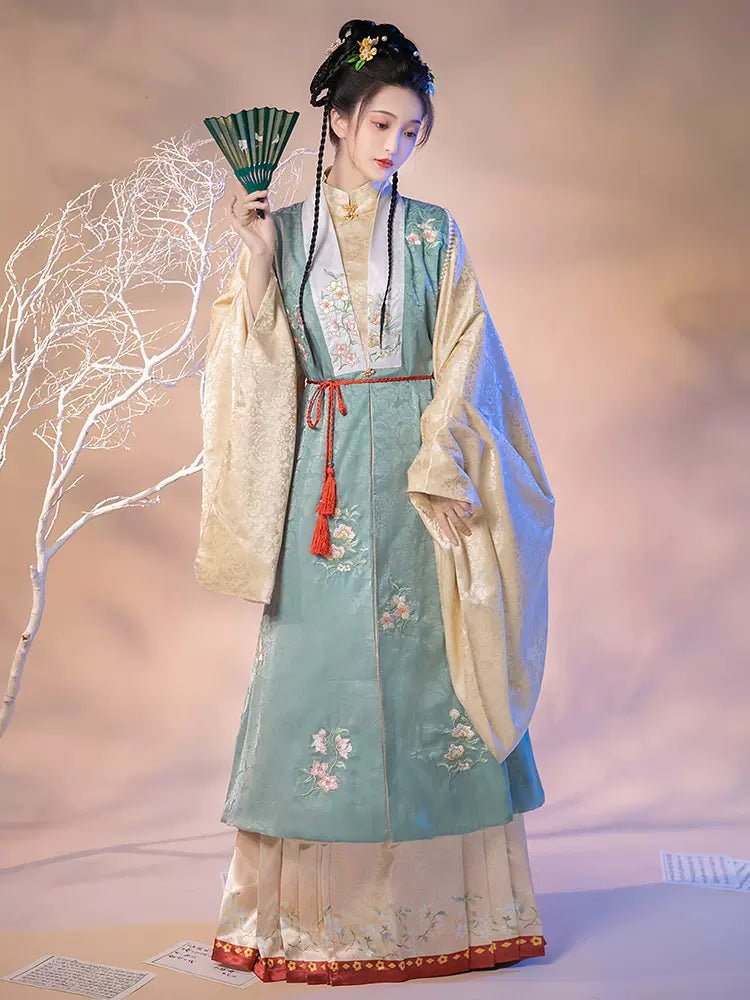 【Hanfu】Lavender Elegance | Ming Style Hanfuhan fu Chinese han fu hanfu male tang dynasty clothes chinese hanfu tang dynasty outfits traditiona hanfu dress chinese hanfu chinese style dress dress fashion cheongsam dress q