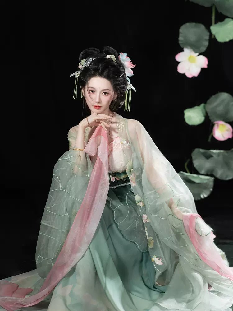 HanfuLotus in green waves|Tang three-piece set - Hanrong hanfu chinese traditional clothes newmoondance nuwahanfu fashionhanfu newfanfu hanfustory HanfuLotus in green waves|Tang three-piece set - Hanrong hanfu chinese traditional clothes newmoondance nuwahanfu fashionhanfu newfanfu hanfustory