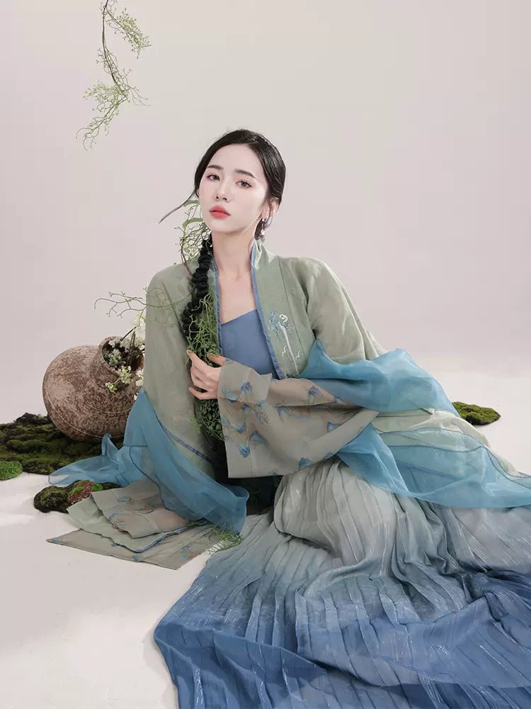 【Hanfu】The blue and black mountains in the distance|song pleated skirthan fu Chinese han fu hanfu male tang dynasty clothes chinese hanfu tang dynasty outfits traditiona hanfu dress chinese hanfu chinese style dress dress fashion cheongsam dress q
