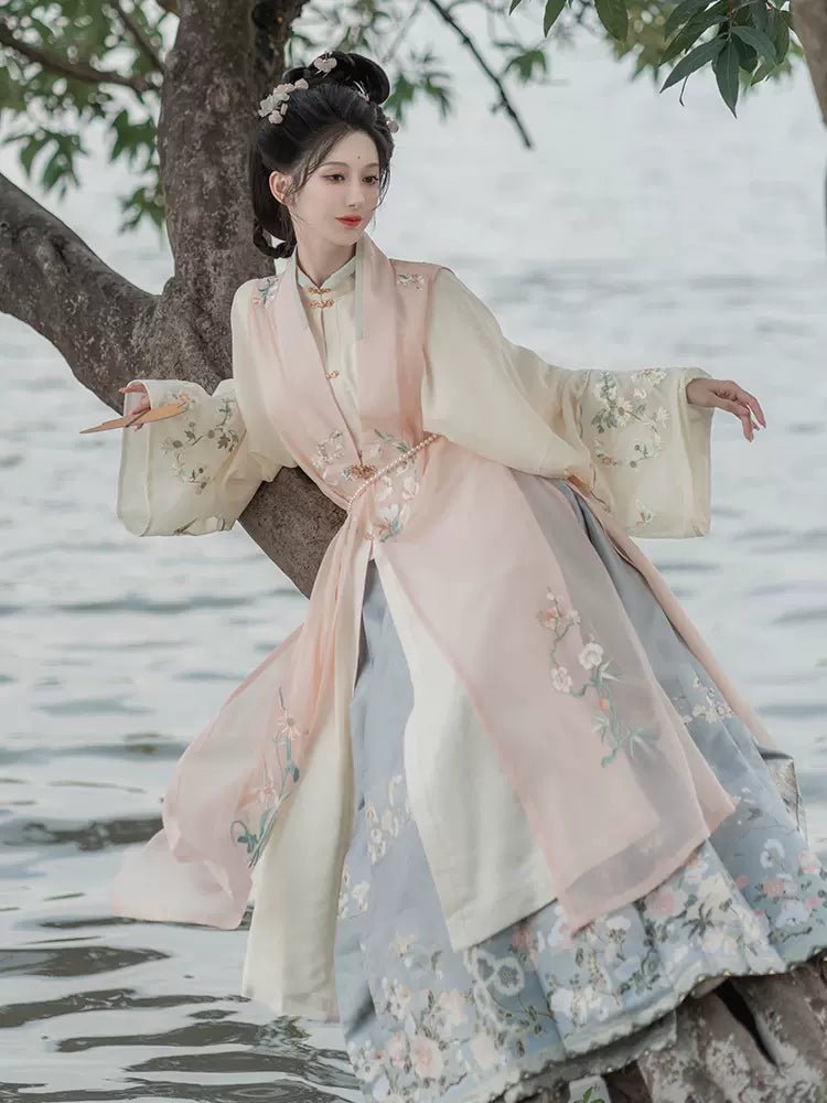 【Hanfu】Whispering Willow | Ming Style Hanfuhan fu Chinese han fu hanfu male tang dynasty clothes chinese hanfu tang dynasty outfits traditiona hanfu dress chinese hanfu chinese style dress dress fashion cheongsam dress q