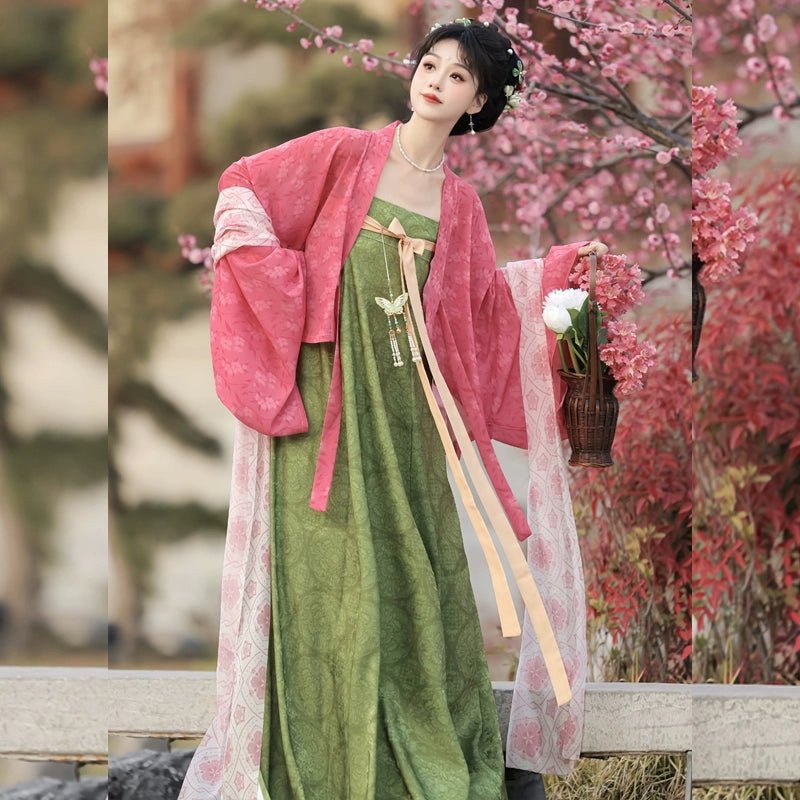 Peach blossom branchhan fu Chinese han fu hanfu male tang dynasty clothes chinese hanfu tang dynasty outfits traditiona hanfu dress chinese hanfu chinese style dress dress fashion cheongsam dress q