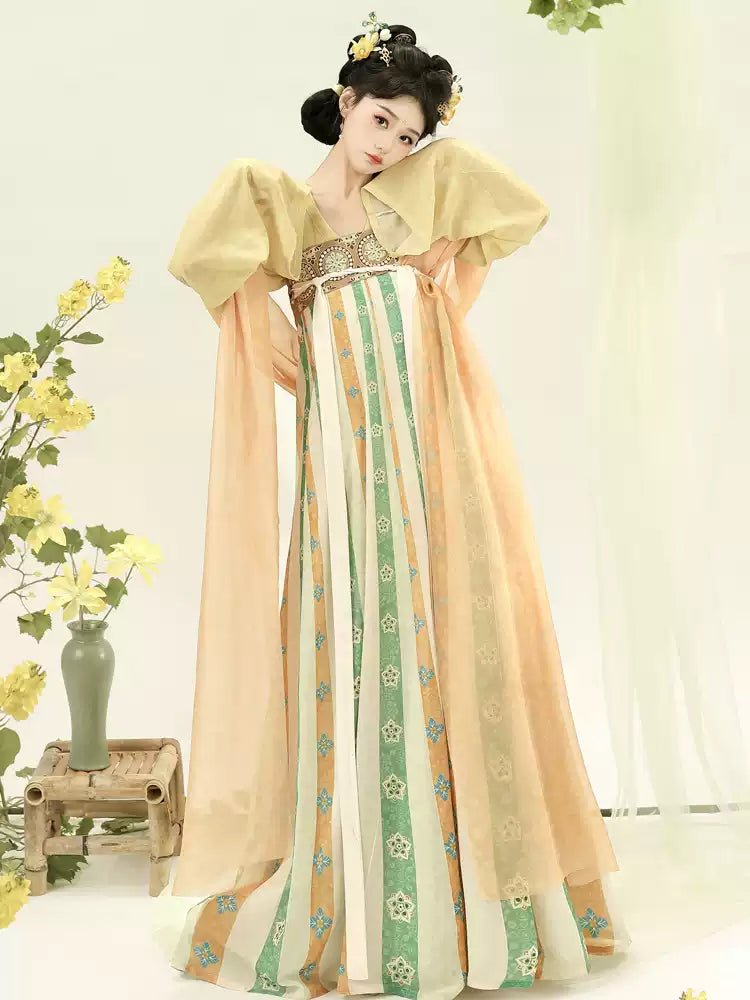 Petite flower arrangementhan fu Chinese han fu hanfu male tang dynasty clothes chinese hanfu tang dynasty outfits traditiona hanfu dress chinese hanfu chinese style dress dress fashion cheongsam dress q