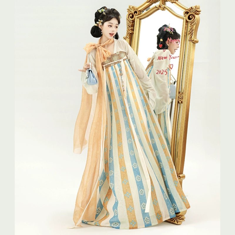 Petite flower arrangementhan fu Chinese han fu hanfu male tang dynasty clothes chinese hanfu tang dynasty outfits traditiona hanfu dress chinese hanfu chinese style dress dress fashion cheongsam dress q